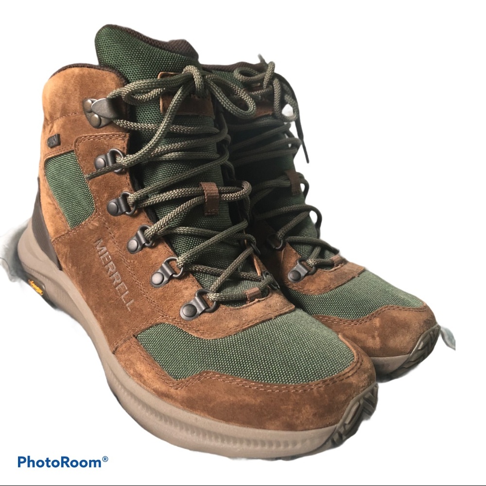 Men’s US size 9 Hiking Boots 🥾 Never Worn!